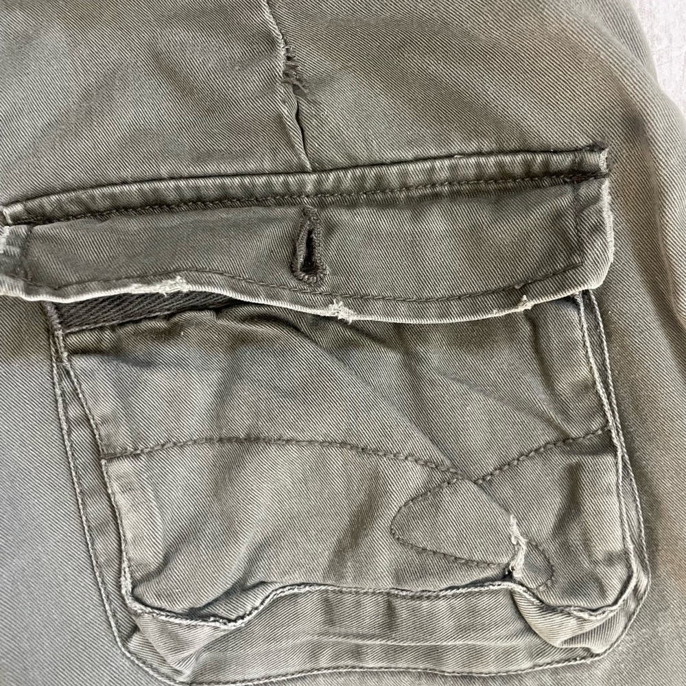 BKE Cargo Boot Cut Jeans Distressed Size 28 x 35-1/2 - Picture 7 of 9